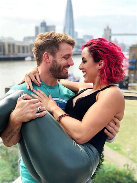 are paulie and cara still together|‘The Challenge’ Stars Cara Maria Sorbello & Paulie。